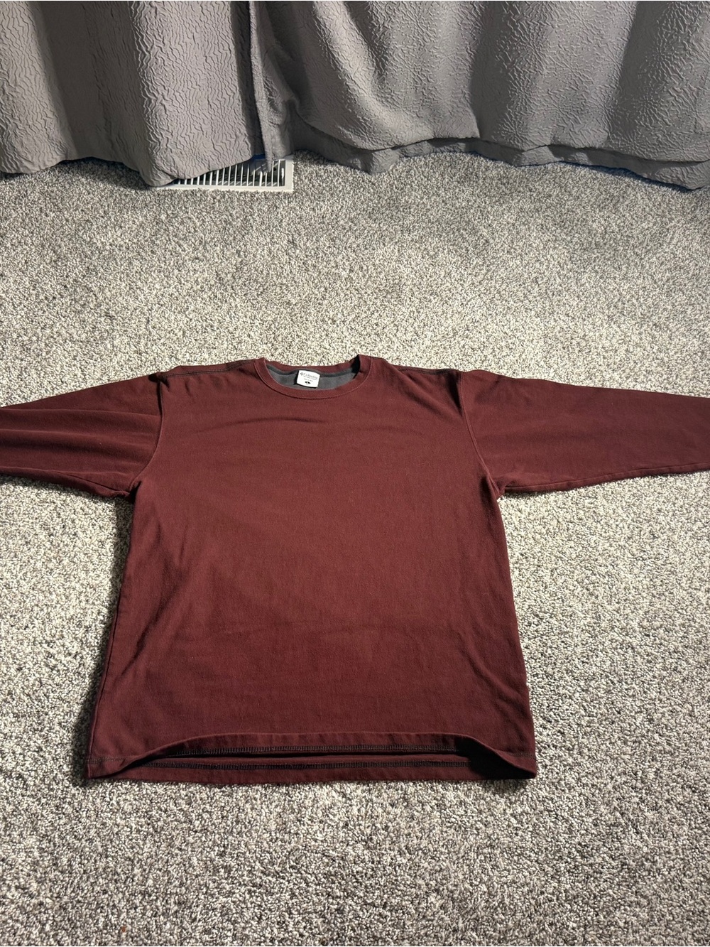 Columbia Sportswear Burgundy Long Sleeve Shirt
Size: Large